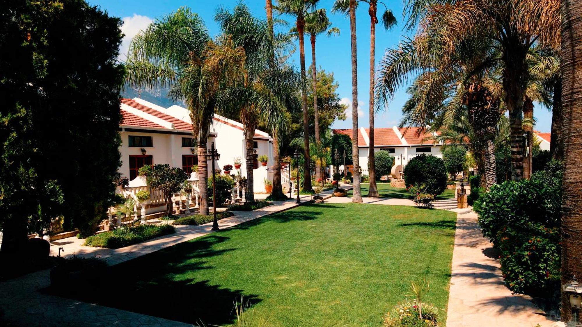 Almond Holiday Village Кіренія Екстер'єр фото